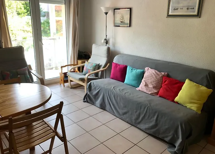 T2 A - Centre-ville, Proche Et Commerces, Avec Parking Et Balcon - Fr-1-319-12 *